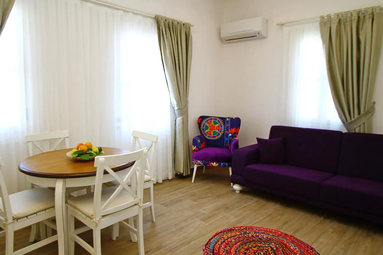 Cesme Kale Tas Apart 0*,  تركيا